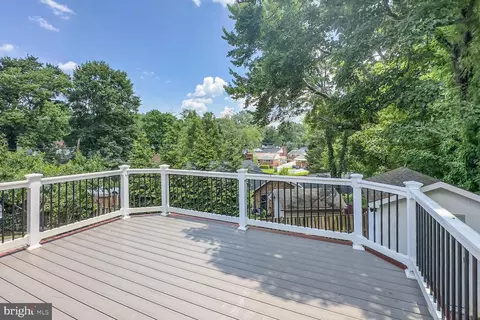 Exterior - 10213 Duvawn Pl, Silver Spring, MD 20902 photo 3 of 5
