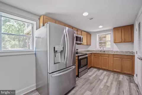 Kitchen - 10213 Duvawn Pl, Silver Spring, MD 20902 photo 5 of 5