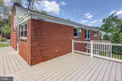 Exterior - 10213 Duvawn Pl, Silver Spring, MD 20902 photo 4 of 5