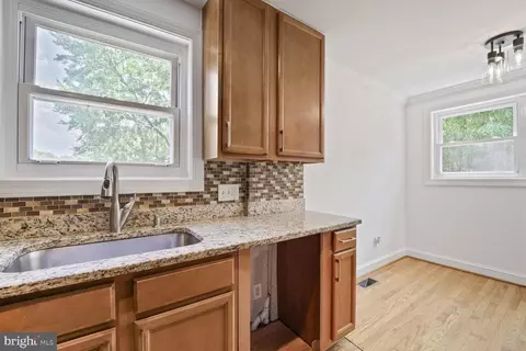 Kitchen - 10213 Duvawn Pl, Silver Spring, MD 20902 photo 4 of 5
