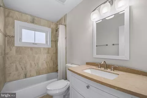 Bath - 8210 Grove St, Silver Spring, MD 20910 photo 4 of 5