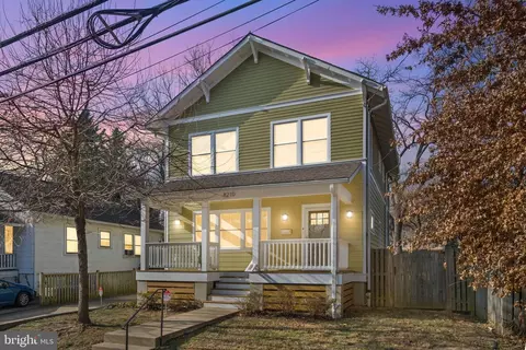 8210 Grove St, Silver Spring, MD 20910