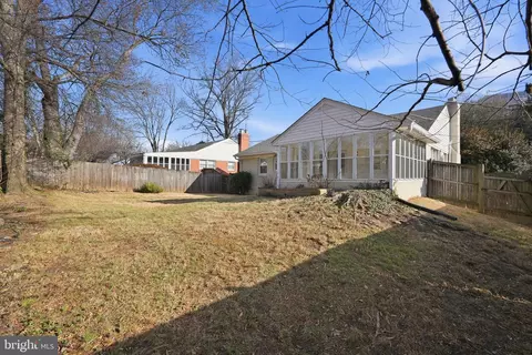 Exterior - 9708 Dameron Dr, Silver Spring, MD 20910 photo 5 of 5