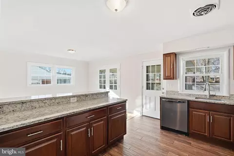 Kitchen - 9708 Dameron Dr, Silver Spring, MD 20910 photo 3 of 4