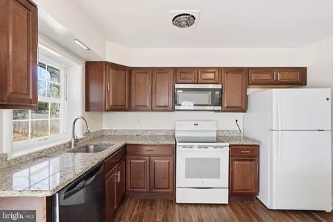 Kitchen - 9708 Dameron Dr, Silver Spring, MD 20910 photo 4 of 4