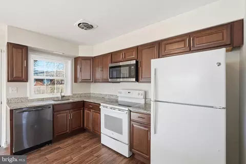 Kitchen - 9708 Dameron Dr, Silver Spring, MD 20910 photo 2 of 4