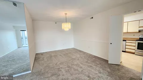 15115 Interlachen Dr #3-801, Silver Spring, MD 20906 photo 8