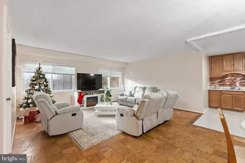 1111 University Blvd W #313-A, Silver Spring, MD 20902