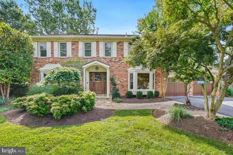 9804 Korman Ct, Potomac, MD 20854