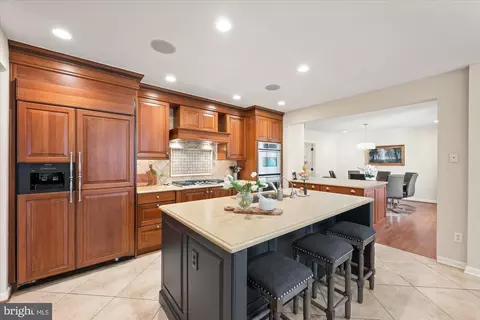 7616 Hackamore Dr, Potomac, MD 20854 photo 12