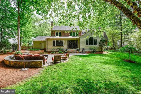7616 Hackamore Dr, Potomac, MD 20854 photo 3