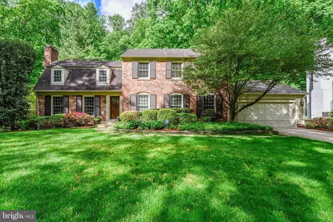 7616 Hackamore Dr, Potomac, MD 20854