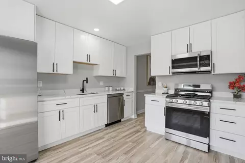 Kitchen - 2848 Strauss Ter, Silver Spring, MD 20904 photo 4 of 4