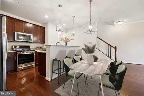 Dining - 637 Diamondback Dr #17-A, Gaithersburg, MD 20878 photo 1 of 1