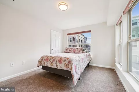 Bedroom - 637 Diamondback Dr #17-A, Gaithersburg, MD 20878 photo 3 of 8
