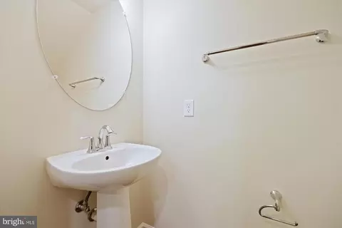 Entry Way - 637 Diamondback Dr #17-A, Gaithersburg, MD 20878 photo 1 of 7