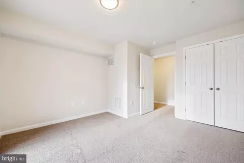 Bedroom - 637 Diamondback Dr #17-A, Gaithersburg, MD 20878 photo 6 of 8