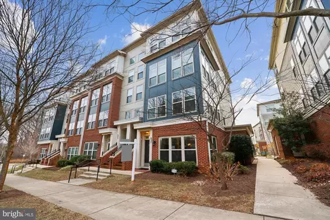 637 Diamondback Dr #17-A, Gaithersburg, MD 20878