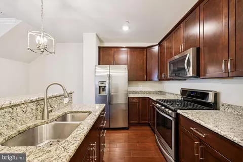 Kitchen - 637 Diamondback Dr #17-A, Gaithersburg, MD 20878 photo 1 of 2