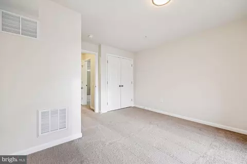 Bedroom - 637 Diamondback Dr #17-A, Gaithersburg, MD 20878 photo 7 of 8