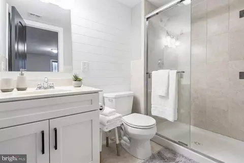 Bath - 10864 Bucknell Dr #301, Silver Spring, MD 20902 photo 1 of 1