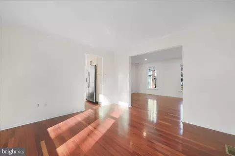 7 Fallswood Ct, Rockville, MD 20854 photo 7