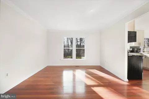 7 Fallswood Ct, Rockville, MD 20854 photo 6