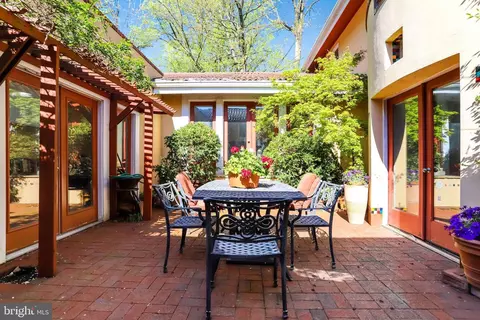 7903 Curtis St, Chevy Chase, MD 20815