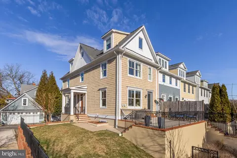 Exterior - 8803 Courts Way, Silver Spring, MD 20910 photo 4 of 6