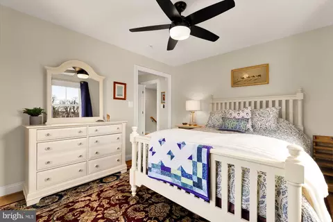 Bedroom - 8803 Courts Way, Silver Spring, MD 20910 photo 6 of 9