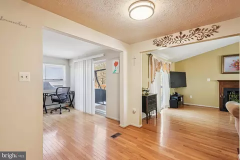 Entry Way - 3024 Memory Ln, Silver Spring, MD 20904 photo 2 of 3