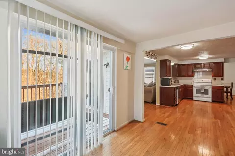 Entry Way - 3024 Memory Ln, Silver Spring, MD 20904 photo 3 of 3