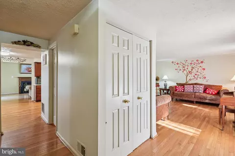 Entry Way - 3024 Memory Ln, Silver Spring, MD 20904 photo 1 of 3