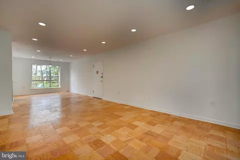 Living - 3974 Bel Pre Rd #3974-6, Silver Spring, MD 20906 photo 6 of 10