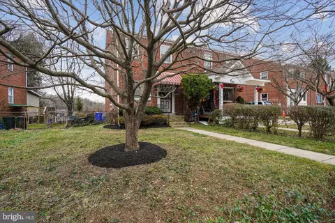 Exterior - 11951 Andrew St, Silver Spring, MD 20902 photo 5 of 12