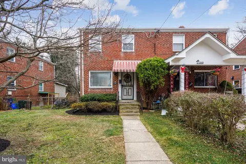 Exterior - 11951 Andrew St, Silver Spring, MD 20902 photo 4 of 12