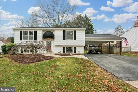 24052 Sugar Cane Ln, Gaithersburg, MD 20882