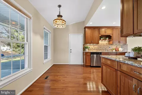 2306 Eagle Rock Pl, Silver Spring, MD 20906 photo 10
