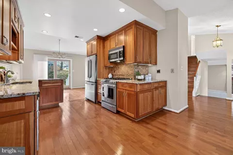 2306 Eagle Rock Pl, Silver Spring, MD 20906 photo 9
