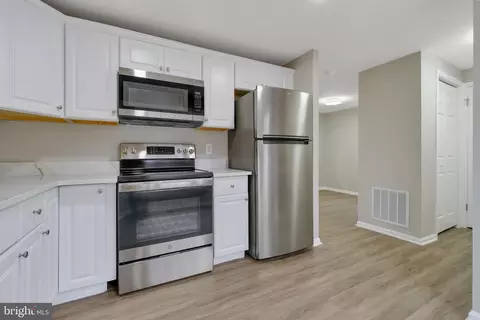 134 Sharpstead Ln, Gaithersburg, MD 20878 photo 4
