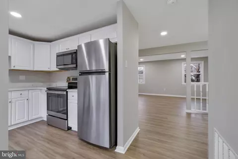 134 Sharpstead Ln, Gaithersburg, MD 20878 photo 3