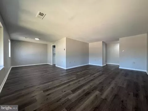 18616 Walkers Choice Rd #18616, Montgomery Village, MD 20886