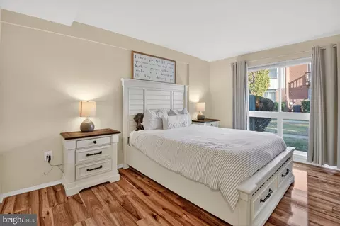 Bedroom - 2498 Sun Valley Cir, Silver Spring, MD 20906 photo 2 of 5