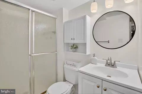 Bath - 2498 Sun Valley Cir, Silver Spring, MD 20906 photo 1 of 2