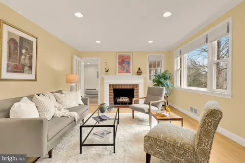 1511 Live Oak Dr, Silver Spring, MD 20910 photo 4
