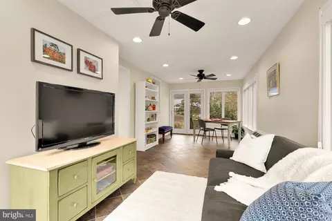 1511 Live Oak Dr, Silver Spring, MD 20910 photo 7