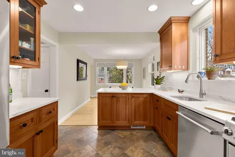 1511 Live Oak Dr, Silver Spring, MD 20910 photo 17