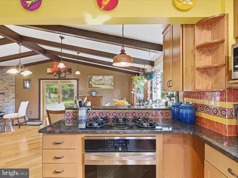 Kitchen - 2707 Lindell St, Silver Spring, MD 20902 photo 4 of 5