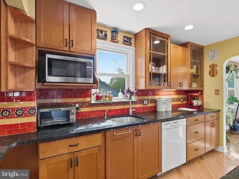 Kitchen - 2707 Lindell St, Silver Spring, MD 20902 photo 5 of 5