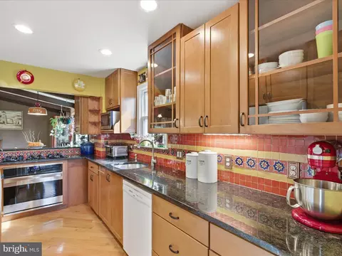 Kitchen - 2707 Lindell St, Silver Spring, MD 20902 photo 2 of 5